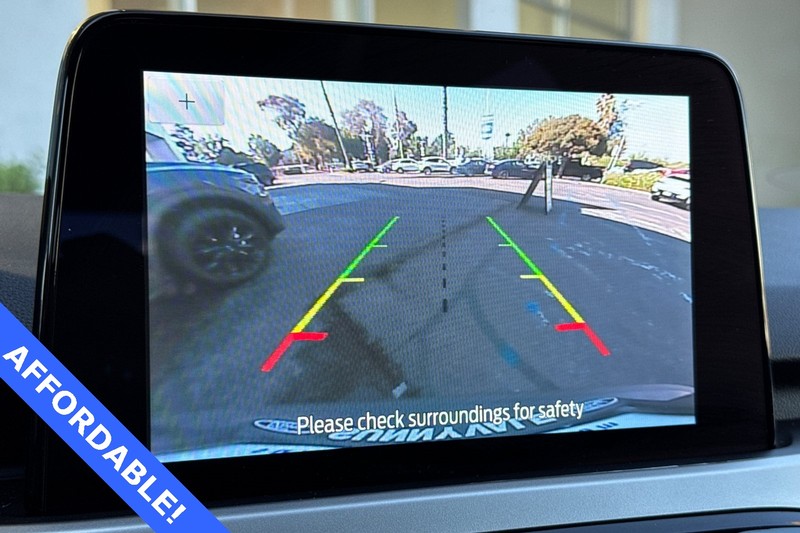 Ford Escape Vehicle Full-screen Gallery Image 20
