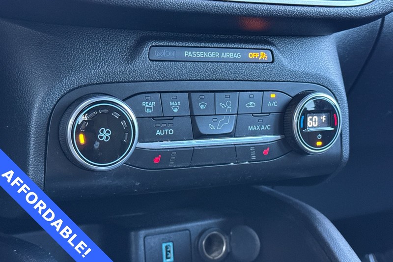 Ford Escape Vehicle Full-screen Gallery Image 21