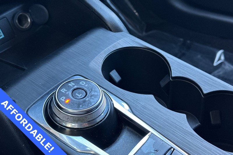 Ford Escape Vehicle Full-screen Gallery Image 22