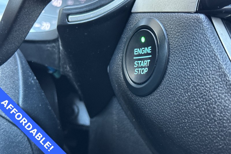 Ford Escape Vehicle Full-screen Gallery Image 23