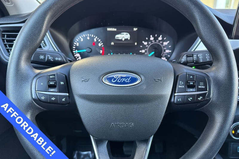 Ford Escape Vehicle Full-screen Gallery Image 24