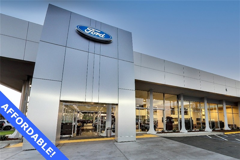 Ford Escape Vehicle Full-screen Gallery Image 30