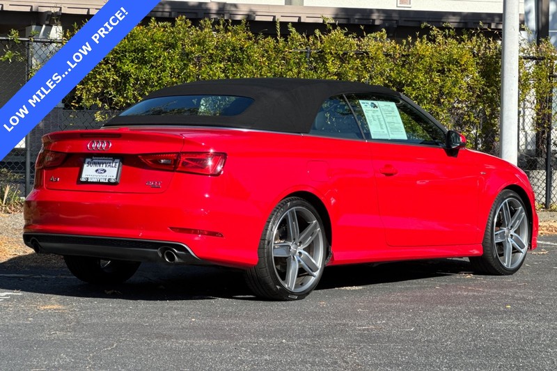 Audi A3 Vehicle Full-screen Gallery Image 04