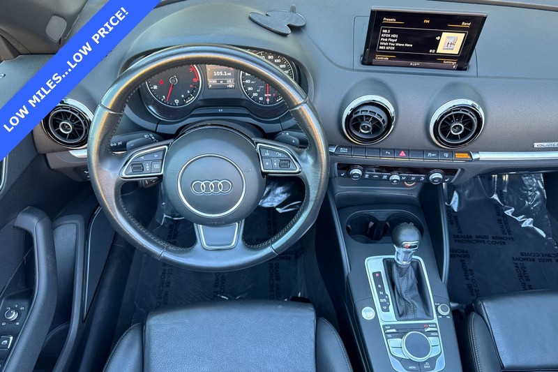 Audi A3 Vehicle Full-screen Gallery Image 14