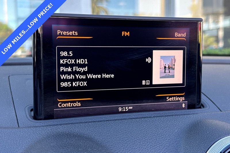 Audi A3 Vehicle Full-screen Gallery Image 17