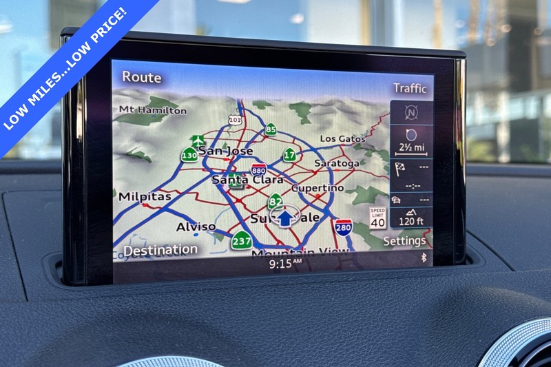 Audi A3 Vehicle Full-screen Gallery Image 18