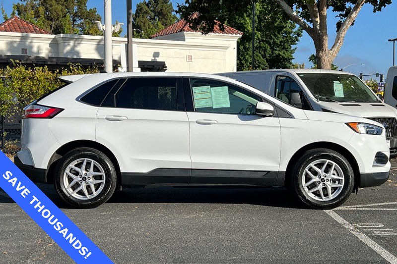 Ford Edge Vehicle Full-screen Gallery Image 03