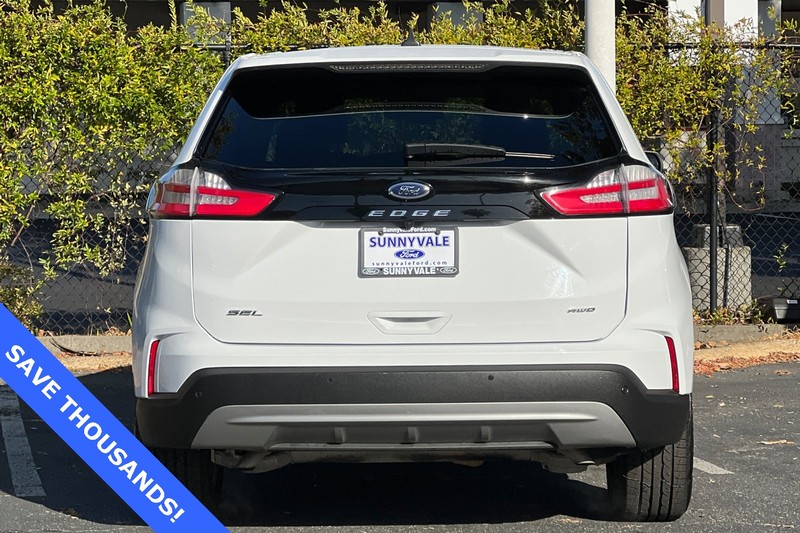 Ford Edge Vehicle Full-screen Gallery Image 05