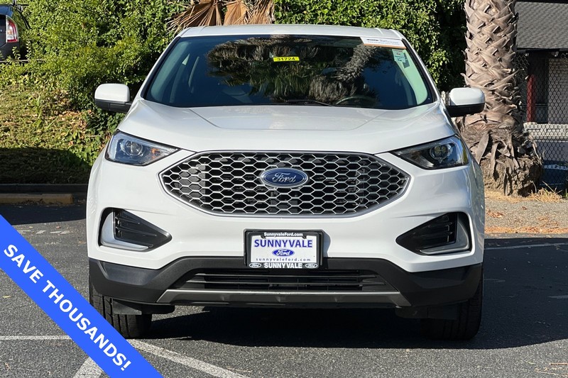 Ford Edge Vehicle Full-screen Gallery Image 10