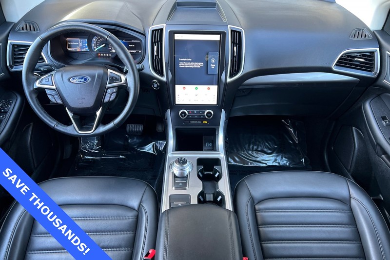Ford Edge Vehicle Full-screen Gallery Image 14