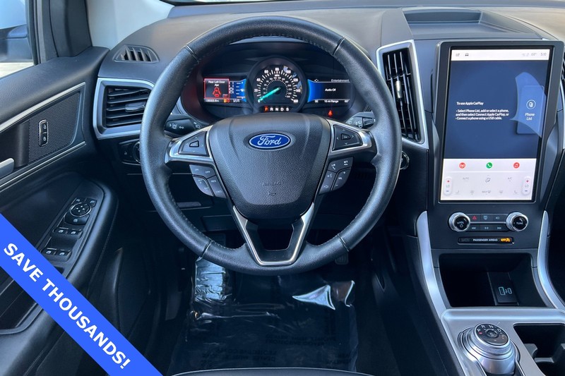 Ford Edge Vehicle Full-screen Gallery Image 15