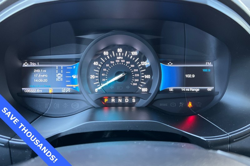 Ford Edge Vehicle Full-screen Gallery Image 25