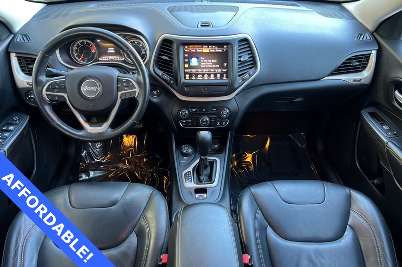 Jeep Cherokee Vehicle Full-screen Gallery Image 14