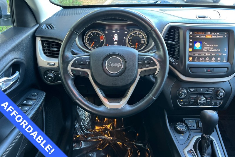 Jeep Cherokee Vehicle Full-screen Gallery Image 15