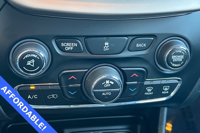 Jeep Cherokee Vehicle Full-screen Gallery Image 21