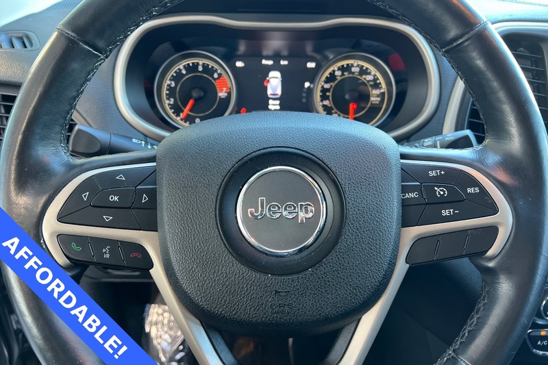 Jeep Cherokee Vehicle Full-screen Gallery Image 24