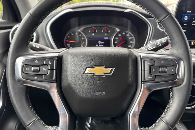 Chevrolet Blazer Vehicle Full-screen Gallery Image 24