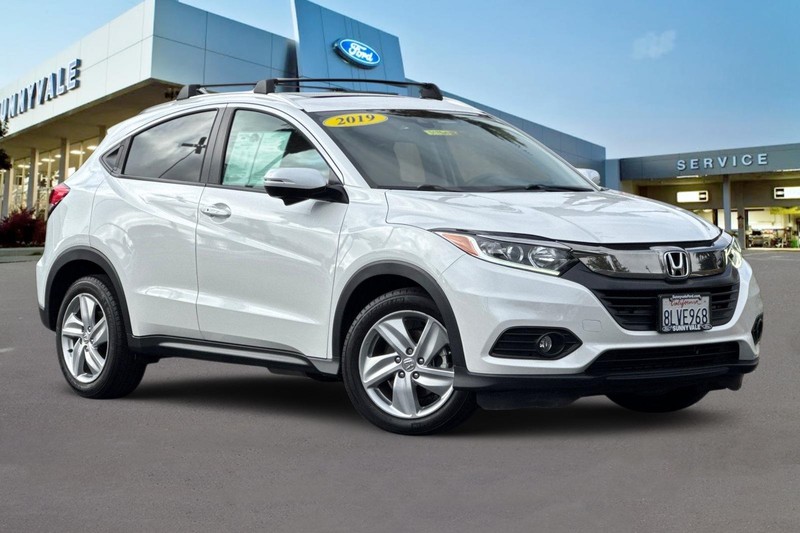 Honda HR-V Vehicle Full-screen Gallery Image 02