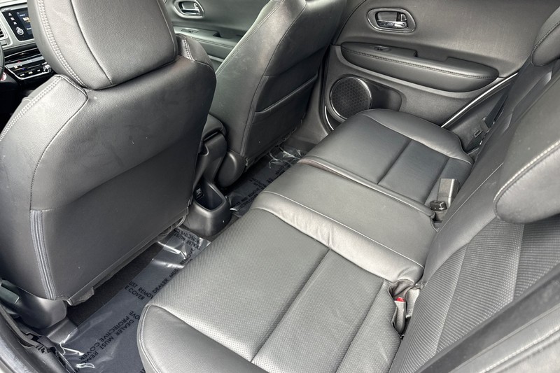 Honda HR-V Vehicle Full-screen Gallery Image 12