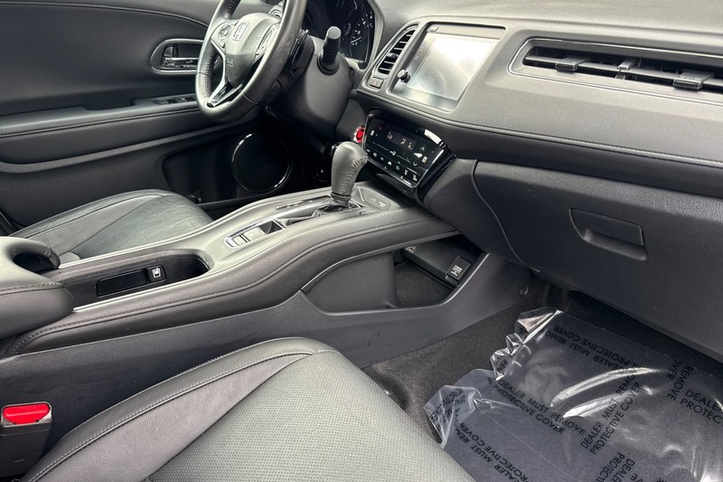 Honda HR-V Vehicle Full-screen Gallery Image 16