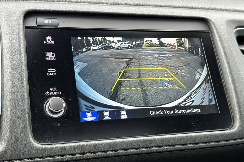 Honda HR-V Vehicle Full-screen Gallery Image 19