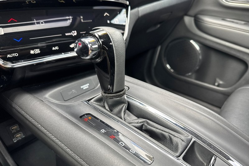 Honda HR-V Vehicle Full-screen Gallery Image 21
