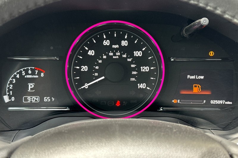 Honda HR-V Vehicle Full-screen Gallery Image 24