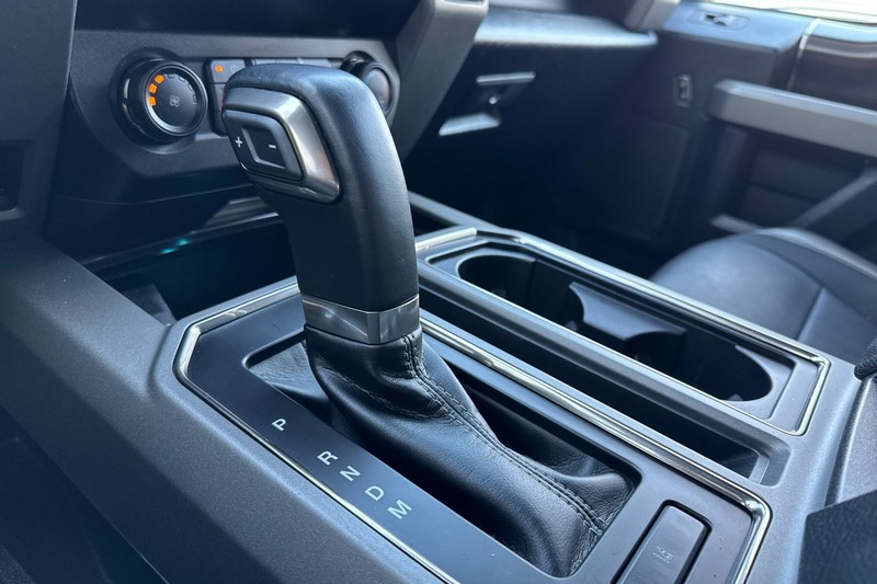 Ford F-150 Vehicle Full-screen Gallery Image 22