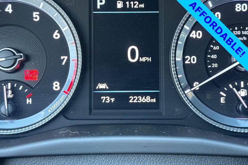 Hyundai Sonata Vehicle Full-screen Gallery Image 25
