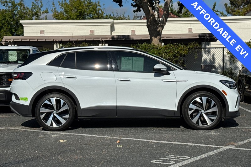 Volkswagen ID.4 Vehicle Full-screen Gallery Image 03