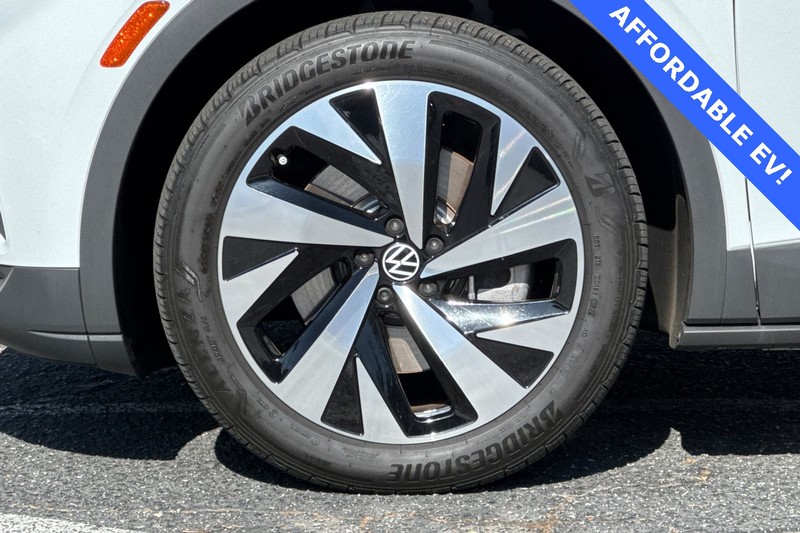 Volkswagen ID.4 Vehicle Full-screen Gallery Image 27