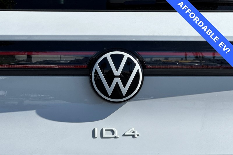 Volkswagen ID.4 Vehicle Full-screen Gallery Image 28