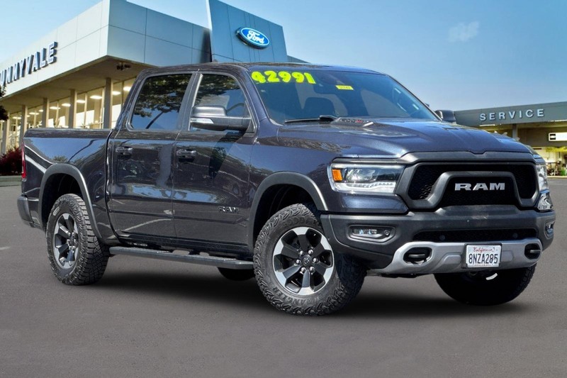 Ram 1500 Vehicle Full-screen Gallery Image 02
