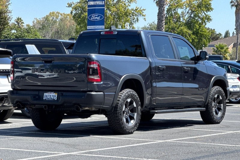 Ram 1500 Vehicle Full-screen Gallery Image 04
