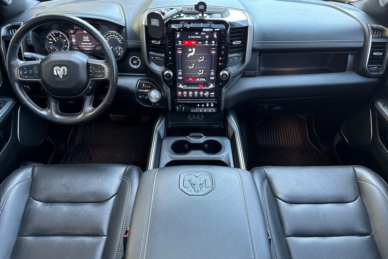 Ram 1500 Vehicle Full-screen Gallery Image 13