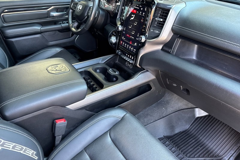 Ram 1500 Vehicle Full-screen Gallery Image 15