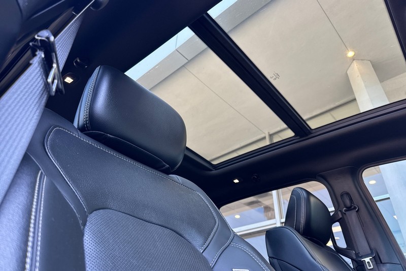 Ram 1500 Vehicle Full-screen Gallery Image 16