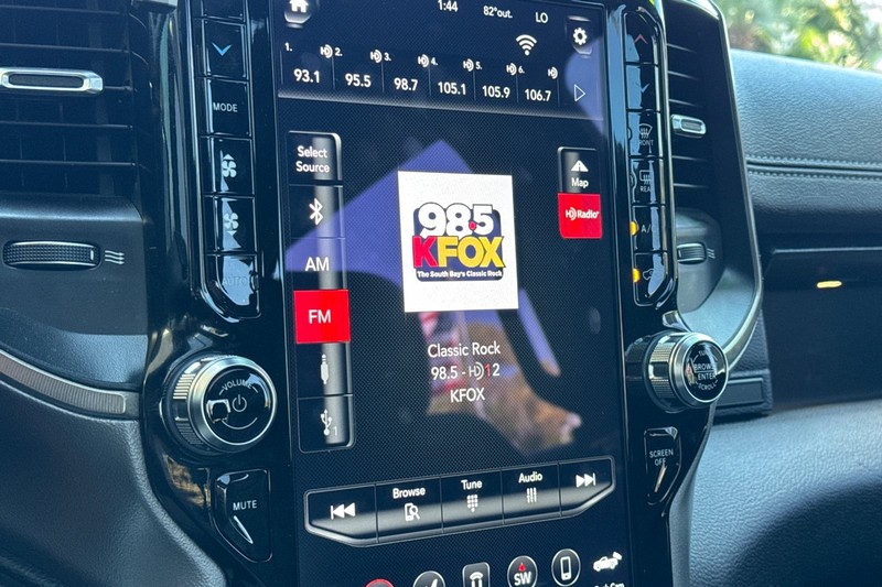 Ram 1500 Vehicle Full-screen Gallery Image 17