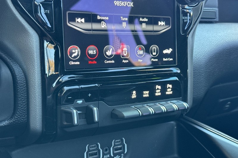 Ram 1500 Vehicle Full-screen Gallery Image 20