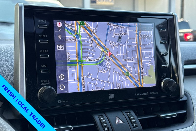 Toyota RAV4 Vehicle Full-screen Gallery Image 20