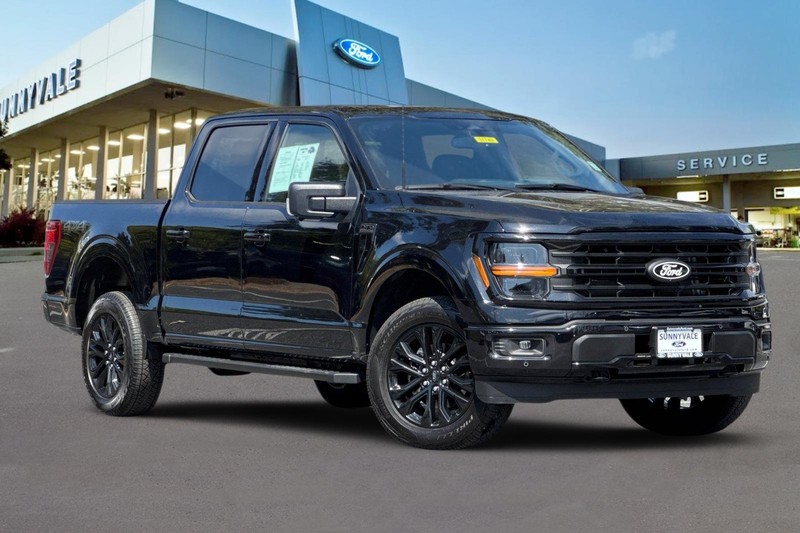 Ford F-150 Vehicle Full-screen Gallery Image 02