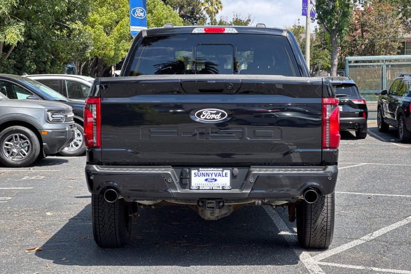 Ford F-150 Vehicle Full-screen Gallery Image 05