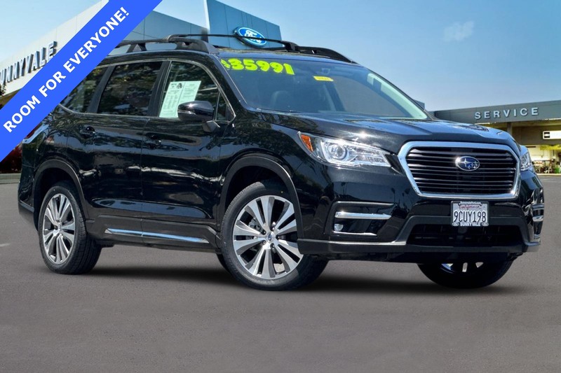 Subaru Ascent Vehicle Full-screen Gallery Image 02
