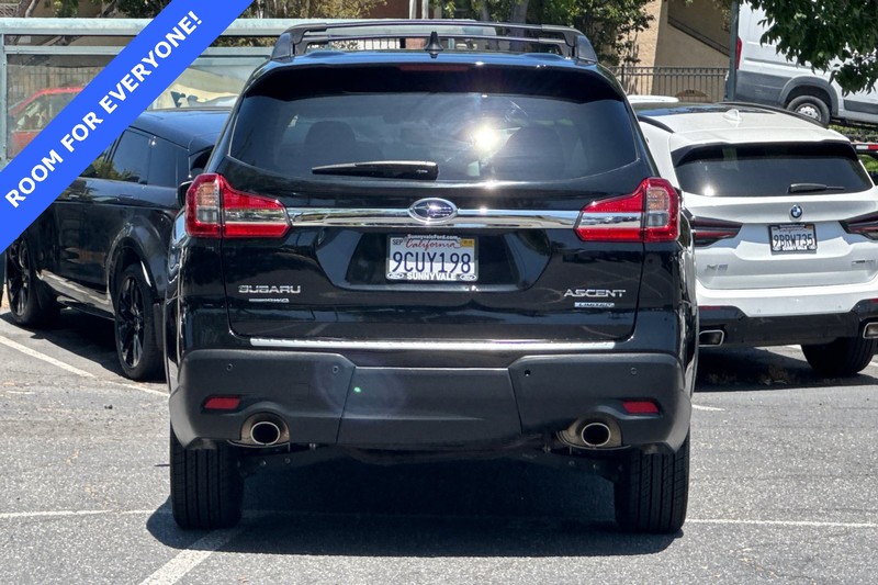 Subaru Ascent Vehicle Full-screen Gallery Image 05