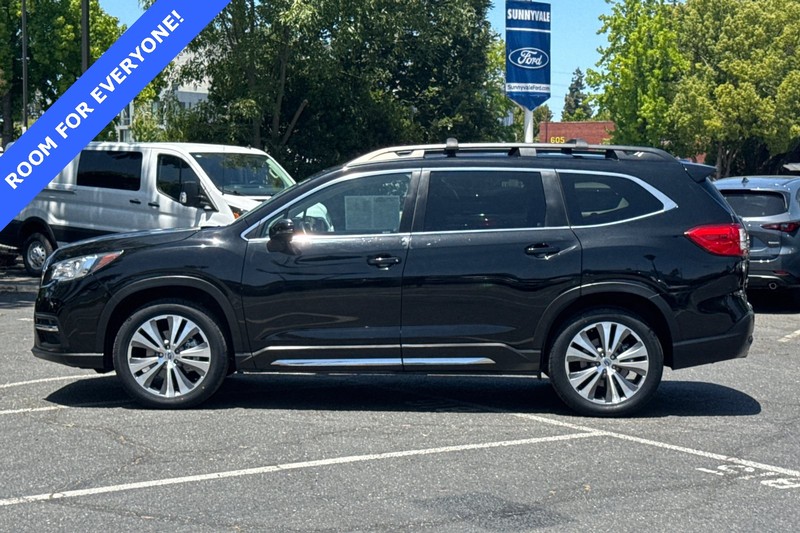 Subaru Ascent Vehicle Full-screen Gallery Image 07