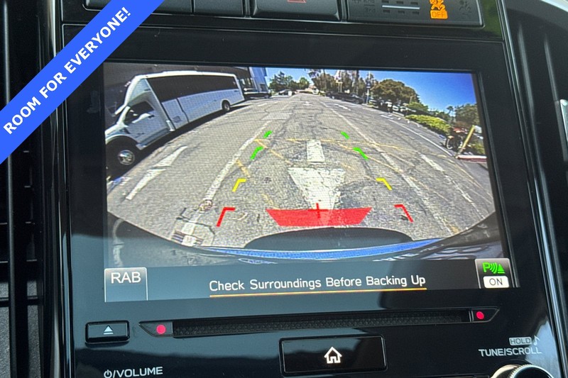 Subaru Ascent Vehicle Full-screen Gallery Image 21
