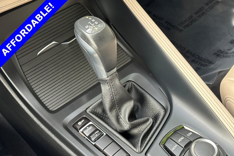 BMW X1 Vehicle Full-screen Gallery Image 20