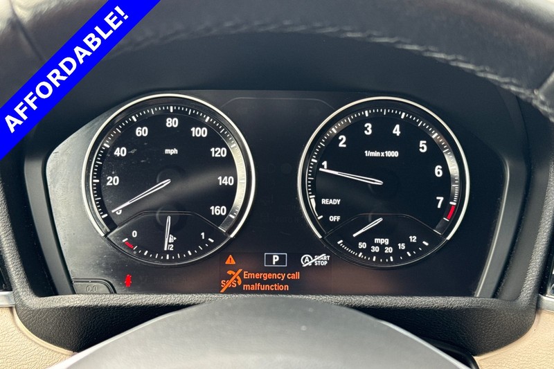 BMW X1 Vehicle Full-screen Gallery Image 23