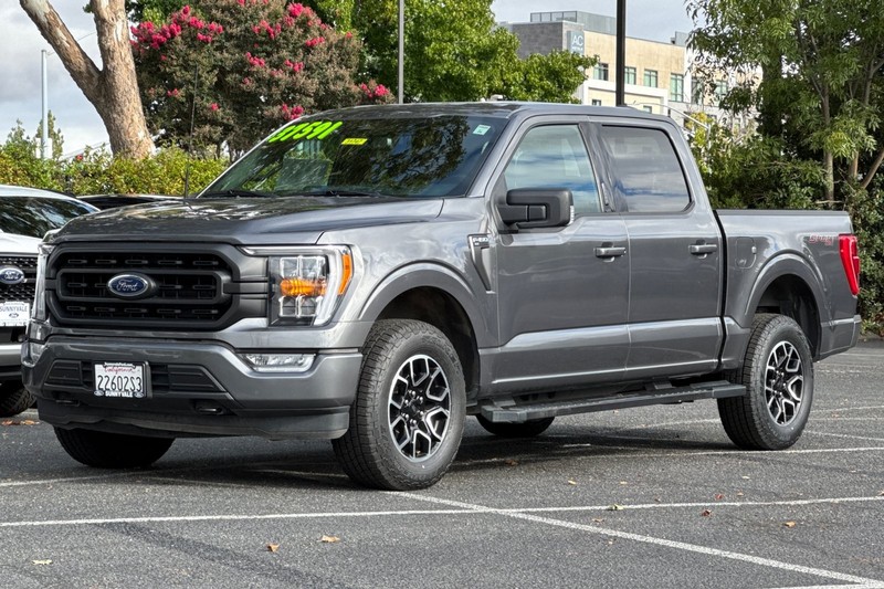 Ford F-150 Vehicle Full-screen Gallery Image 09