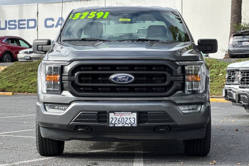 Ford F-150 Vehicle Full-screen Gallery Image 10
